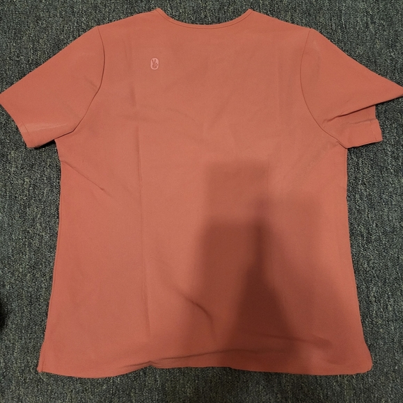 FIGS xl Catarina top- quartz - Picture 2 of 3